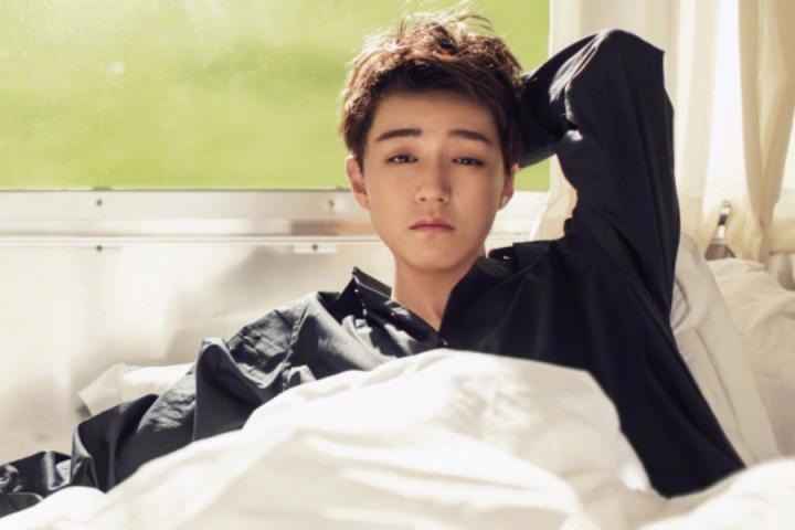 王俊凯登《时装男士》开年封面，史上最年轻的封面人物