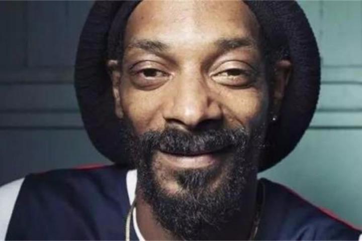 狗爷全新MV《Go On》上线，带你感受夏日风情！