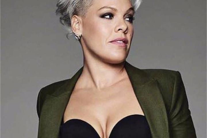 粉妈登《Cosmopolitan》，写真尽显女性不一样的魅力