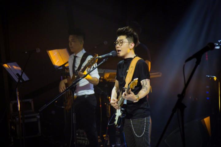 金志文献声电视剧《亲爱的她们》，一个前所未见的“欢脱文”