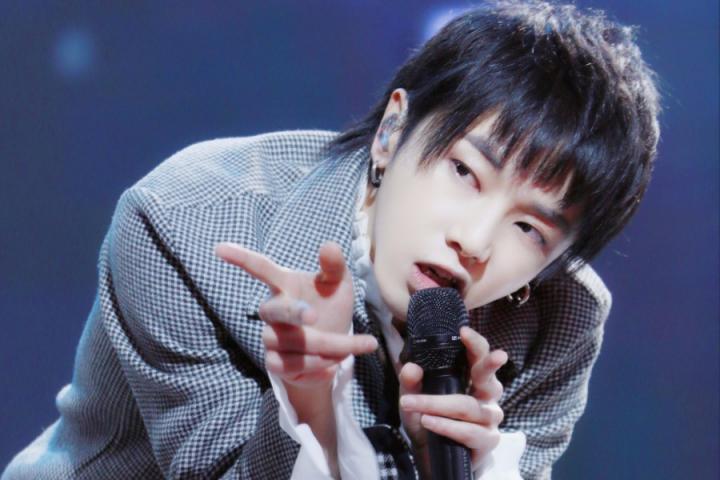 华晨宇重新解构《一人我饮酒醉》，这分明是众人皆醉我独醒