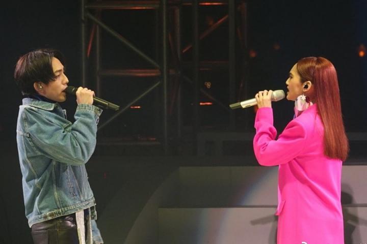 杨丞琳小巨蛋开唱，虽然李荣浩没有来但是他来了......