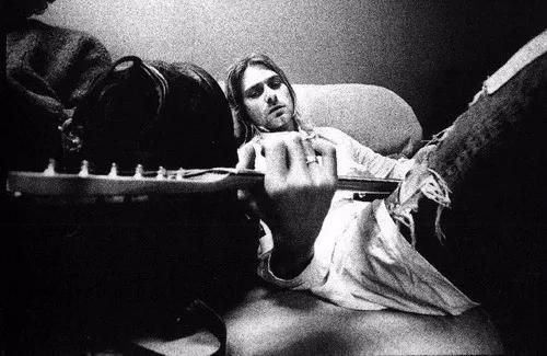 要不是这个闷骚的男人,涅槃不会缔造传奇,柯本也不可能成为“神