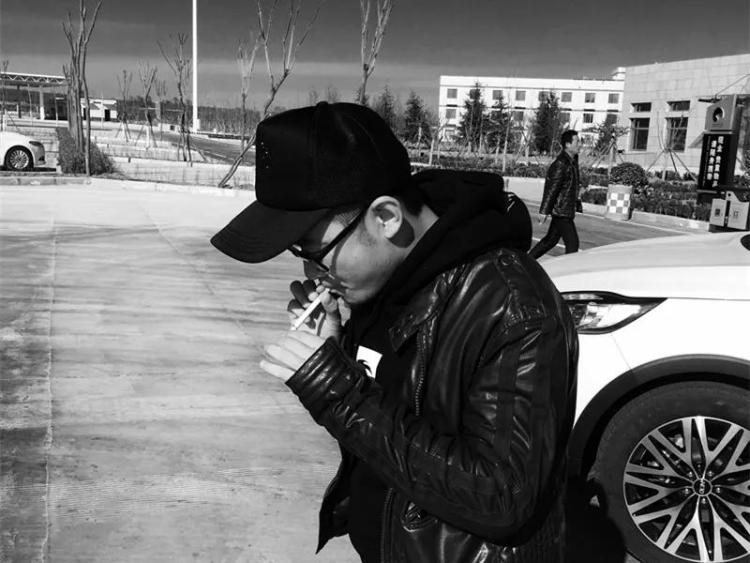 要不是这个闷骚的男人,涅槃不会缔造传奇,柯本也不可能成为“神