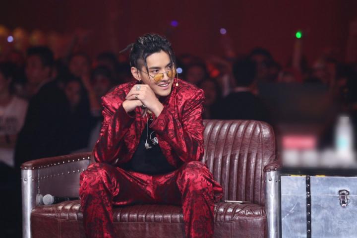 吴亦凡接受Highsnobiety专访：希望成为中国街头文化的桥梁