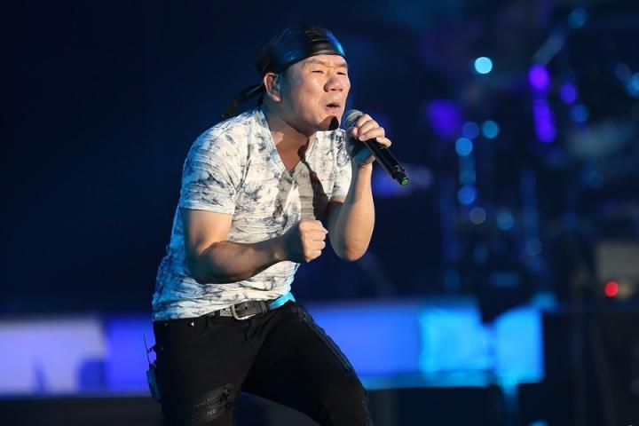 赵传携手30年前成名曲制作团队，再度打造新歌《逆风飞行》上线