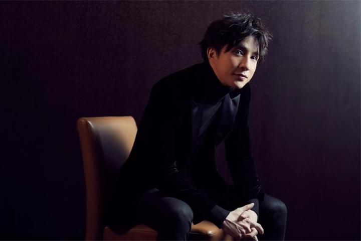 薛之谦新单《狐狸》MV上线，深情演绎“人妖禁忌恋情”