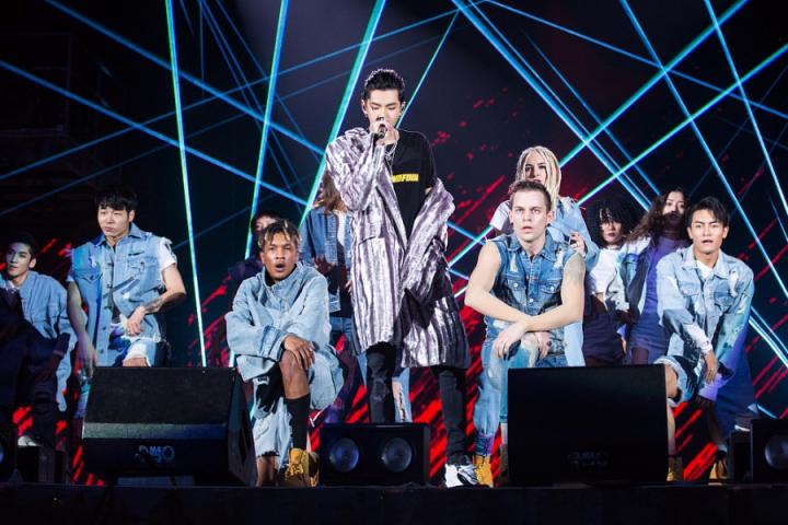 吴亦凡压轴有嘻哈巡演北京站，PG One艾福杰尼TT炸燃现场