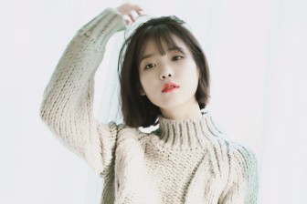 IU合作曲《Cat》MV上线，化身暖冬小猫咪