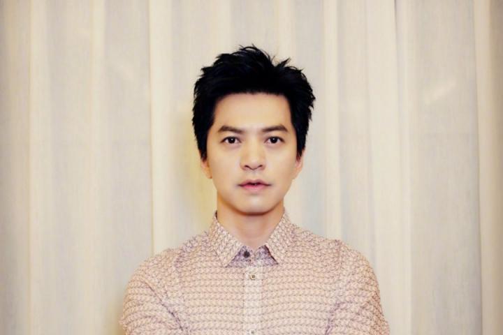 洗涤繁尘的喧扰，李健新单《水流众生》上线