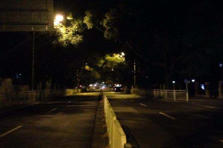 像一滴水落入海洋