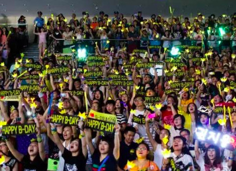 吴亦凡粉丝刷榜的背后，藏着多少饭圈粉丝的狂欢？