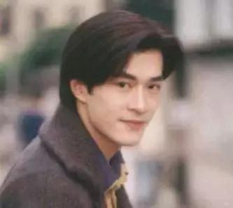 隐退歌坛10年的他再度开嗓，居然靠一首歌就打败了陈奕迅…